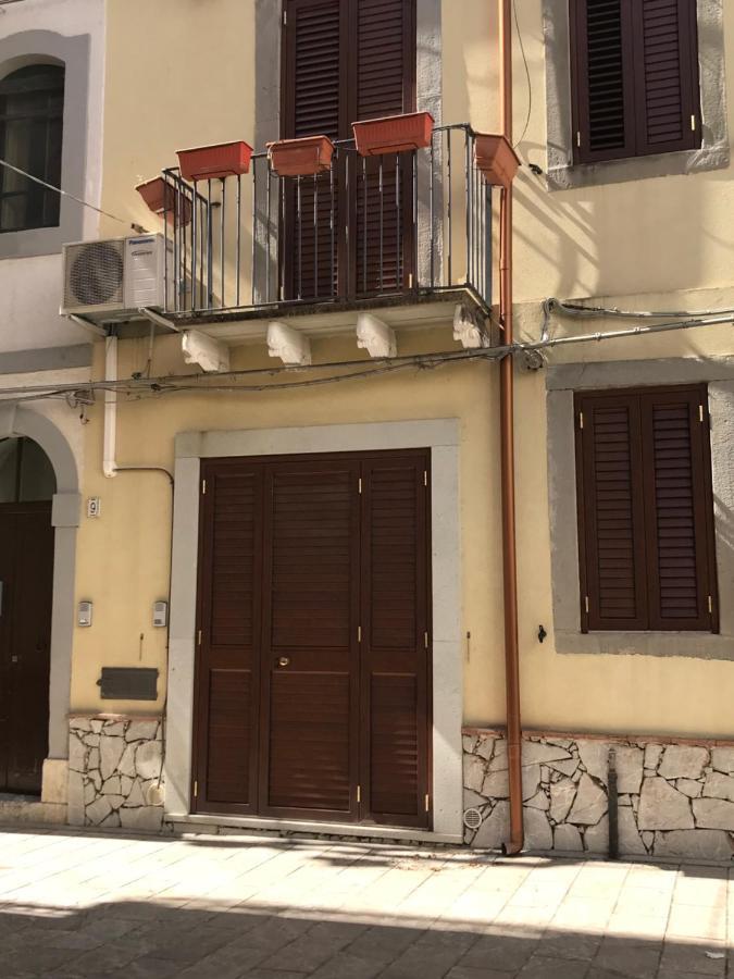 Largo Cannizzaro Apartments Mazzeo Exterior photo