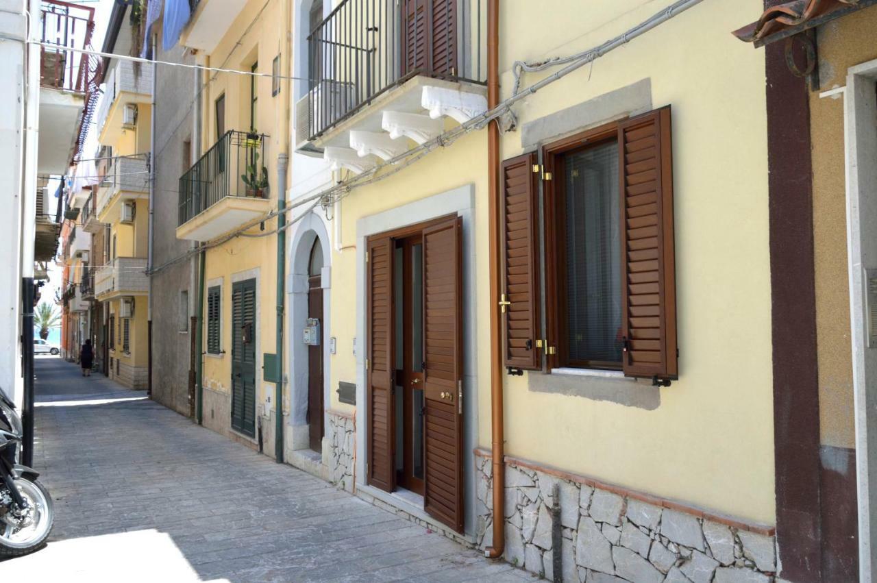 Largo Cannizzaro Apartments Mazzeo Exterior photo