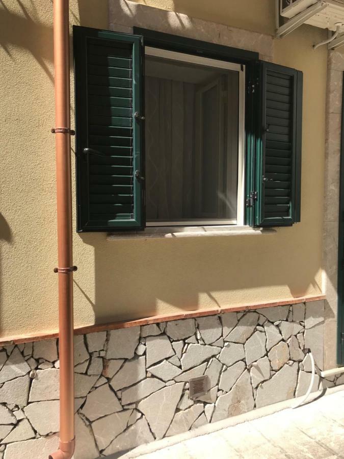 Largo Cannizzaro Apartments Mazzeo Exterior photo
